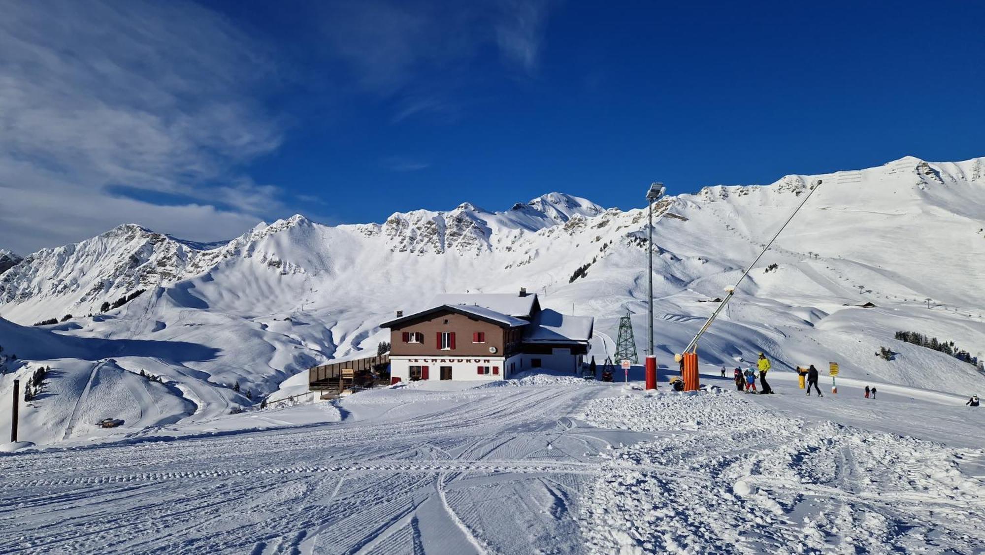 Hotel Le Chaudron Ski In Ski Out Champéry Exterior foto